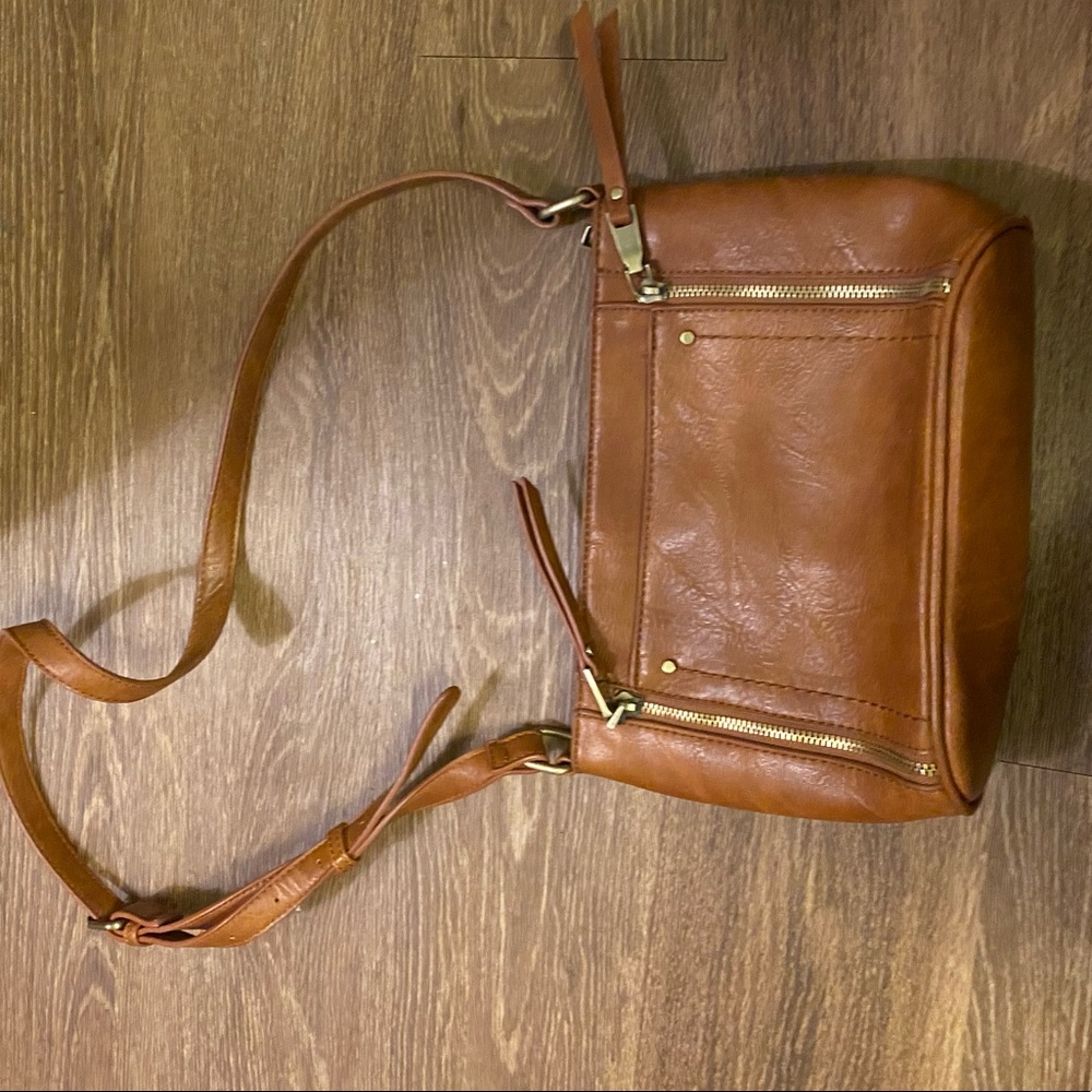 Crossbody purse